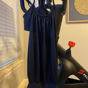 Lululemon workout tank with built in bra - size XS